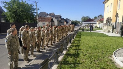 Дзвін Пам’яті пролунав на Прикарпатті за загиблим військовим