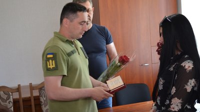 На Полтавщині родинам загиблих воїнів передали ордени "За мужність" На Полтавщині родинам загиблих воїнів передали ордени "За мужність"
