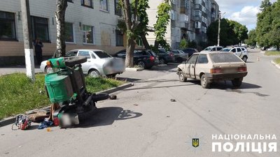 На Полтавщині легкова автівка травмувала мотоцикліста На Полтавщині легкова автівка травмувала мотоцикліста