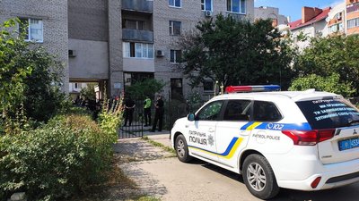 Мешканці багатоповерхівки у Луцьку – проти відкриття кафе у їхньому будинку Мешканці багатоповерхівки у Луцьку – проти відкриття кафе у їхньому будинку
