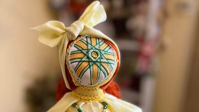 І рукоділля, й арттерапія. Дніпрянка проводить безкоштовні майстер-класи з виготовлення ляльок І рукоділля, й арттерапія. Дніпрянка проводить безкоштовні майстер-класи з виготовлення ляльок