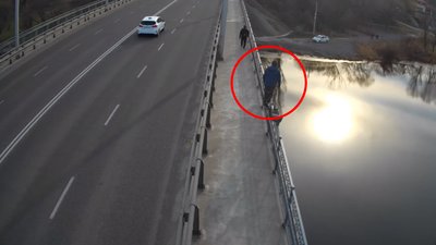 У Вінниці чоловік хотів стрибнути з мосту — за сто гривень