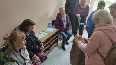 Підопічні притулку для безхатьків у Рівному розпочали плести кікімори Підопічні притулку для безхатьків у Рівному розпочали плести кікімори