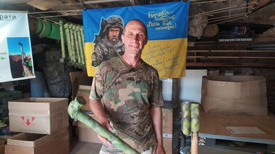 Родина волонтерів з Харкова, яка робить перископи для ЗСУ Родина волонтерів з Харкова, яка робить перископи для ЗСУ