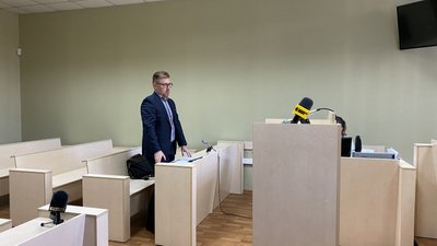 Поновлення на посаді секретаря Полтавської міськради Карпова: у суд не прийшов представник відповідача Поновлення на посаді секретаря Полтавської міськради Карпова: у суд не прийшов представник відповідача