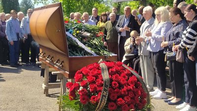 Поховання Михайла Фоменка