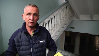 Небезпека для пішоходів: коли відремонтують розхитану тротуарну плитку у центрі Житомира Небезпека для пішоходів: коли відремонтують розхитану тротуарну плитку у центрі Житомира