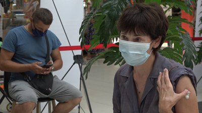 Щеплення Pfizer-ом у Чернігові. Тиждень другий Щеплення Pfizer-ом у Чернігові. Тиждень другий