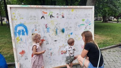 У Вінниці влаштували масйтер-класи до Дня родини У Вінниці влаштували масйтер-класи до Дня родини