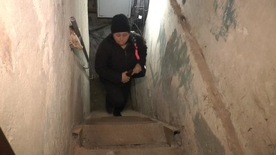 У Франківську комунальне підприємство безкоштовно вивозить сміття із підвалів будинків У Франківську комунальне підприємство безкоштовно вивозить сміття із підвалів будинків