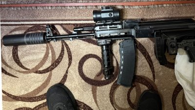 Черкасця підозрюють у незаконному зберіганні зброї