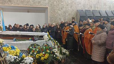 У Тернополі попрощалися із солдатом Андрієм Туром У Тернополі попрощалися із солдатом Андрієм Туром