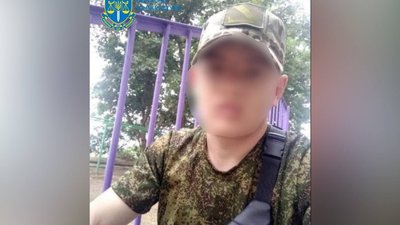 Жителю Донеччини, який проводив "фільтрації" на окупованій Херсонщині, оголосили підозру у держзраді Жителю Донеччини, який проводив "фільтрації" на окупованій Херсонщині, оголосили підозру у держзраді
