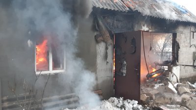 Фото з місця пожежі у Диканьці Фото з місця пожежі у Диканьці
