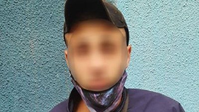Херсонські поліцейські за лічені хвилини затримали юнака, який пограбував жінку