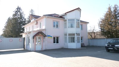 Прикарпатзахідтранс на Рівненщині заборгувало працівникам близько мільйона гривень. Фірму шукають Прикарпатзахідтранс на Рівненщині заборгувало працівникам близько мільйона гривень. Фірму шукають