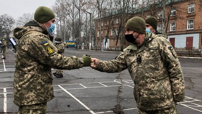 У Миколаєві військовослужбовці строкової служби склали присягу У Миколаєві військовослужбовці строкової служби склали присягу