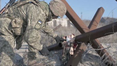 Нардеп з Черкащини на передовій провів "ротацію святих Миколаїв" Нардеп з Черкащини на передовій провів "ротацію святих Миколаїв"