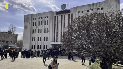 “Я сподіваюся, що зможу повернутися за мамою”, — історії евакуйованих до Броварів людей “Я сподіваюся, що зможу повернутися за мамою”, — історії евакуйованих до Броварів людей