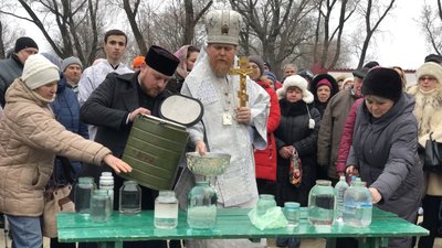 Водохреще у Чернігові: як це відбувалось на пляжі "Золотий берег" Водохреще у Чернігові: як це відбувалось на пляжі "Золотий берег"