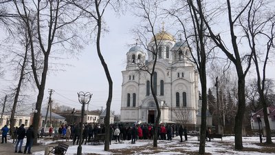 "Наша "птаха" віддала своє життя". У Глухові на Сумщині попрощалися із захисником Олександром Лебедєвим "Наша "птаха" віддала своє життя". У Глухові на Сумщині попрощалися із захисником Олександром Лебедєвим