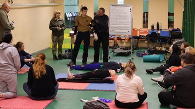 На Київщині провели тренінг з першої допомоги при надзвичайних ситуаціях На Київщині провели тренінг з першої допомоги при надзвичайних ситуаціях