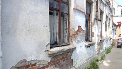 У центрі Житомира знесуть архітектурну споруду, яка руйнується У центрі Житомира знесуть архітектурну споруду, яка руйнується
