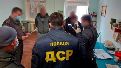Налагодили постачання наркотиків - у виправній колонії у Херсоні викрили злочинну групу