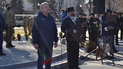 У Житомирі вшанували пам'ять військових, які загинули в Афганістані У Житомирі вшанували пам'ять військових, які загинули в Афганістані