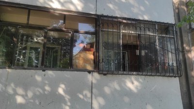 У Запоріжжі ліквідовують наслідки нічної атаки армії РФ: що розповідають очевидці У Запоріжжі ліквідовують наслідки нічної атаки армії РФ: що розповідають очевидці