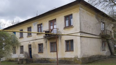 Гуртожиток у селі Зарожани Недобоївської громади