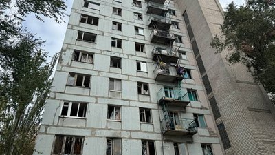Атака РФ на Запоріжжя: фоторепортаж з місця подій Атака РФ на Запоріжжя: фоторепортаж з місця подій