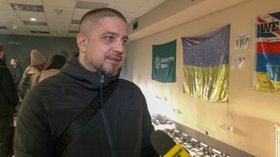 У Чернігові волонтери передали військовим 30 FPV-дронів У Чернігові волонтери передали військовим 30 FPV-дронів