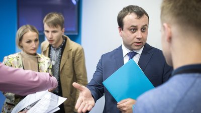 Кабмін погодив кандидатуру Сергія Борзова на посаду голови Вінницької ОДА Кабмін погодив кандидатуру Сергія Борзова на посаду голови Вінницької ОДА