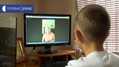 Школярі Сватового залишилися на дистанційному навчанні Школярі Сватового залишилися на дистанційному навчанні