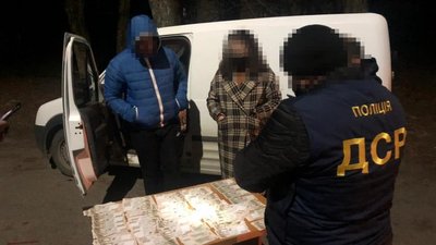 У Житомирі затримали посадовця, який за хабарі продавав селекційні сорти овочів за нижчими цінами