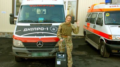 “Найважче — залишатися в тилу”. Історія дніпровської медичної волонтерки