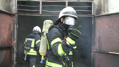 У Шевченківському районі Запоріжжя горів гараж У Шевченківському районі Запоріжжя горів гараж