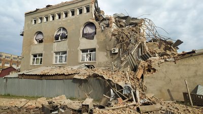Наслідки ударів РФ по Новобаварському району Харкова вночі 31 липня: фоторепортаж