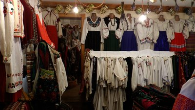 "Традицію створювала мода того часу". Як на Покутті одягалися 100 років тому "Традицію створювала мода того часу". Як на Покутті одягалися 100 років тому