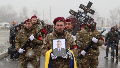 У Харкові попрощалися з 38-річним поліцейським Владиславом Свиридовим