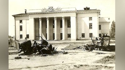 Показали історичні світлини вінницького Будинку офіцерів, у який влучила російська ракета
