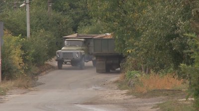 Вантажівки під вікнами: 10 років у жителів Катеринополя руйнуються будинки Вантажівки під вікнами: 10 років у жителів Катеринополя руйнуються будинки