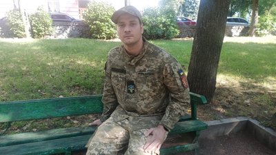 "Поки війна – з війська нікуди не піду", – Сергій Куропятник, боєць однієї з бригад Житомирщини, оператор Суспільного "Поки війна – з війська нікуди не піду", – Сергій Куропятник, боєць однієї з бригад Житомирщини, оператор Суспільного