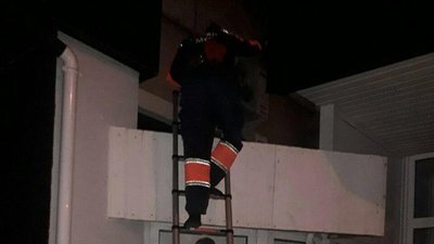 У Чернігові 19-річний хлопець стрибнув з багатоповерхівки У Чернігові 19-річний хлопець стрибнув з багатоповерхівки