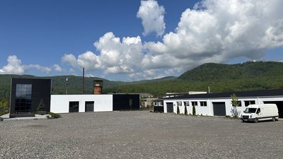 Двічі релоковане: в Перечині на Закарпатті працює підприємство, яке виготовляє будівельні металеві конструкції Двічі релоковане: в Перечині на Закарпатті працює підприємство, яке виготовляє будівельні металеві конструкції