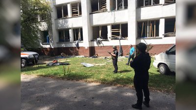 Наслідки ракетного удару по будинку культури Наслідки ракетного удару по будинку культури