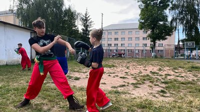 Тренування з рукопаш гопака Тренування з рукопаш гопака