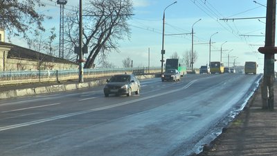 Три найбільші мости Івано-Франківська потребують ремонту Три найбільші мости Івано-Франківська потребують ремонту