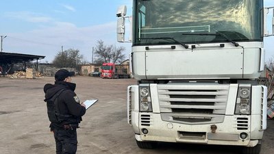 Росіяни атакували "Герберою" цивільну вантажівку на прикордонні Чернігівщини